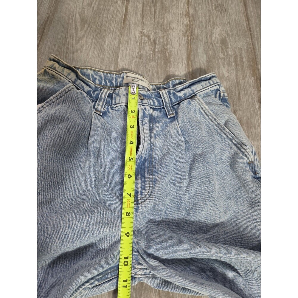 Abercrombie & Fitch The Loose High Rise Jeans Light Wash Straight Leg 26/2R GUC - Picture 9 of 12